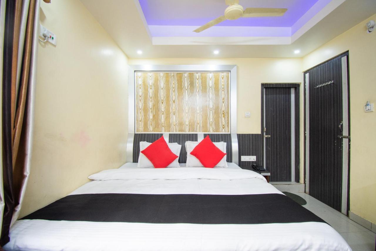 Capital O 67892 Hotel Sujata Тарапит Экстерьер фото